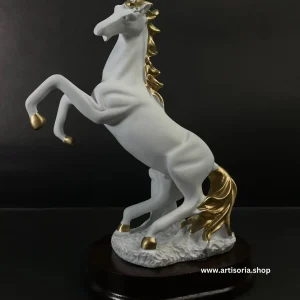 White Horse Showpiece