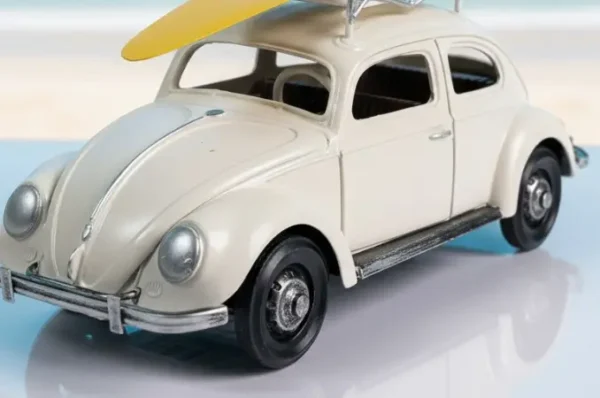 অফিস টেবিল ও ডেস্ক সাজাতে পারফেক্ট শোপিস আইডিয়া