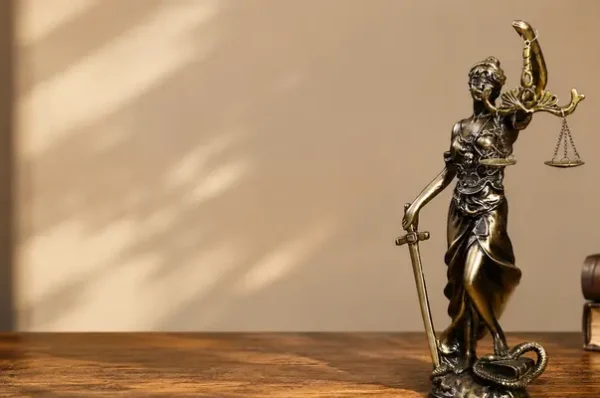 Antique Finish Showpiece