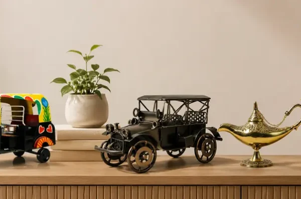 How to Display Showpieces at Home